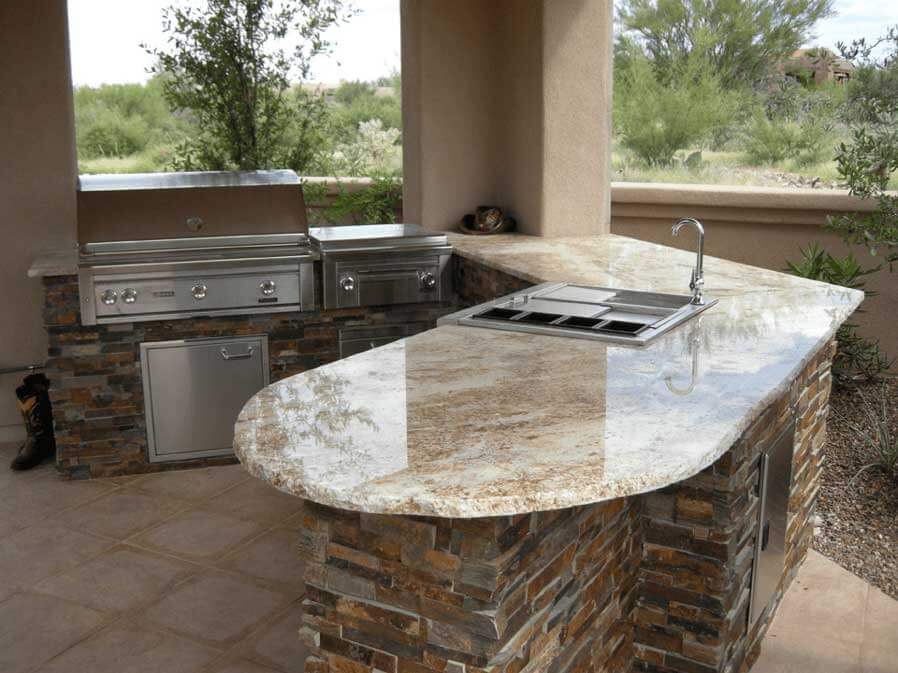 Adding an Outdoor Kitchen to Your Backyard