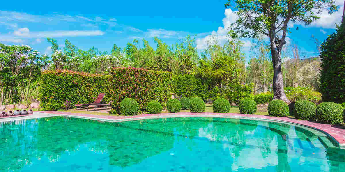 how to landscape around an above-ground pool